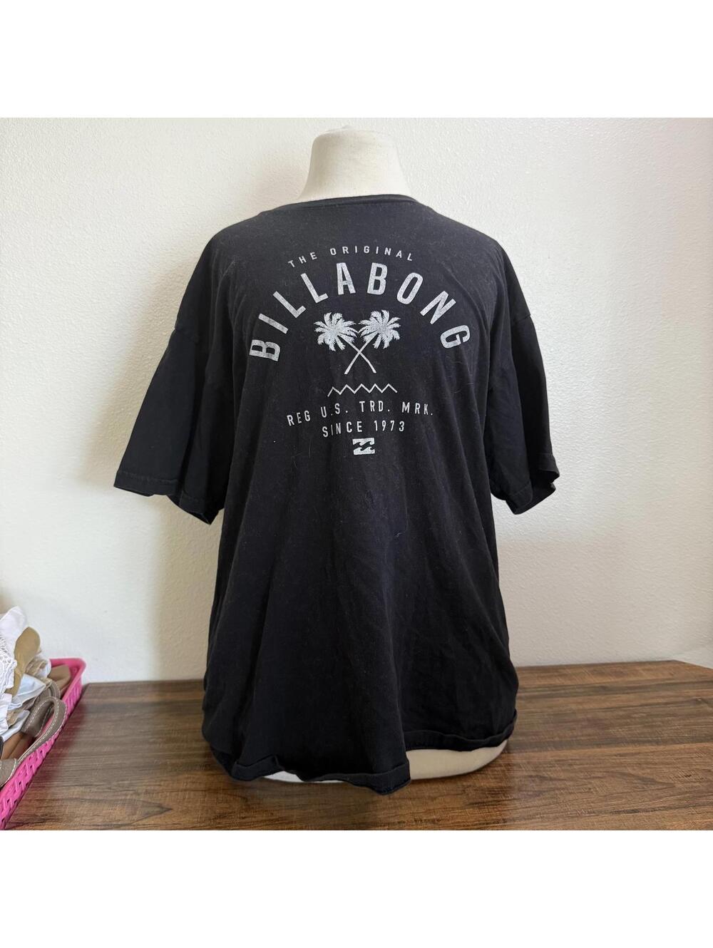 Billabong Black Graphic T-Shirt with Palm Tree Logo Large